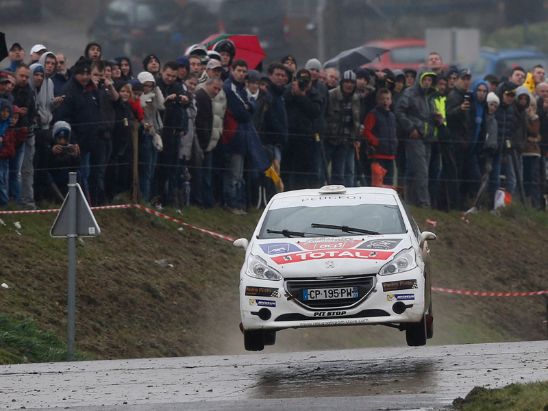 TCR - TOTAL CONTROL RACING - chassé-croisé - boite d'origine